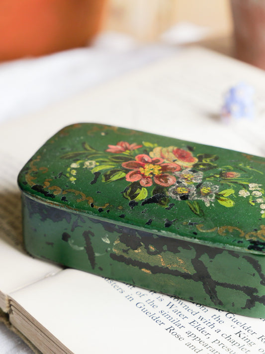 Antique Hand Painted Papier-mâché Snuff Box