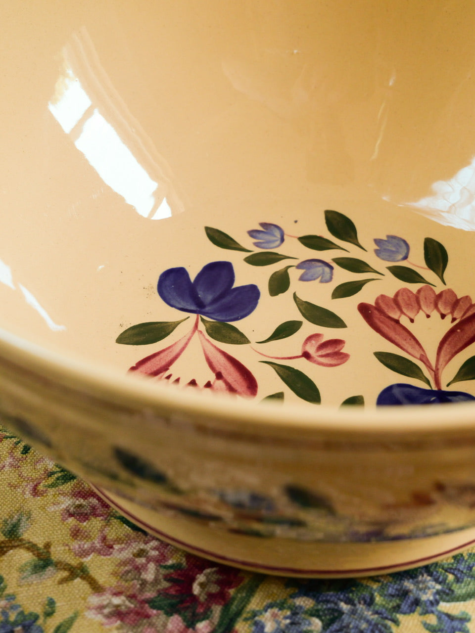 Vintage TG Green Large Sponge Decorated Bowl