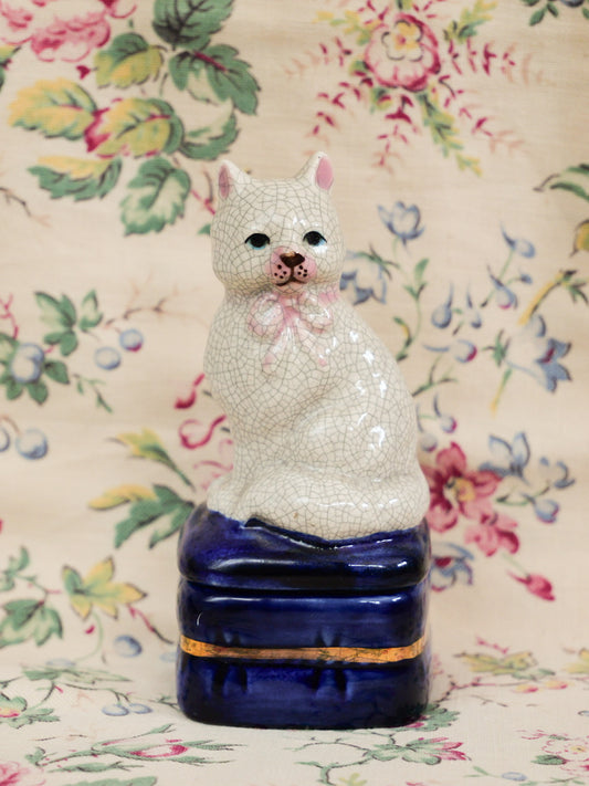 19th Century White Kitty Trinket Box