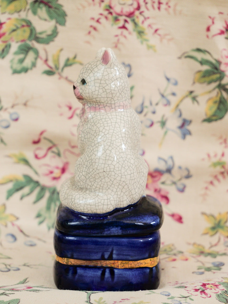 19th Century White Kitty Trinket Box