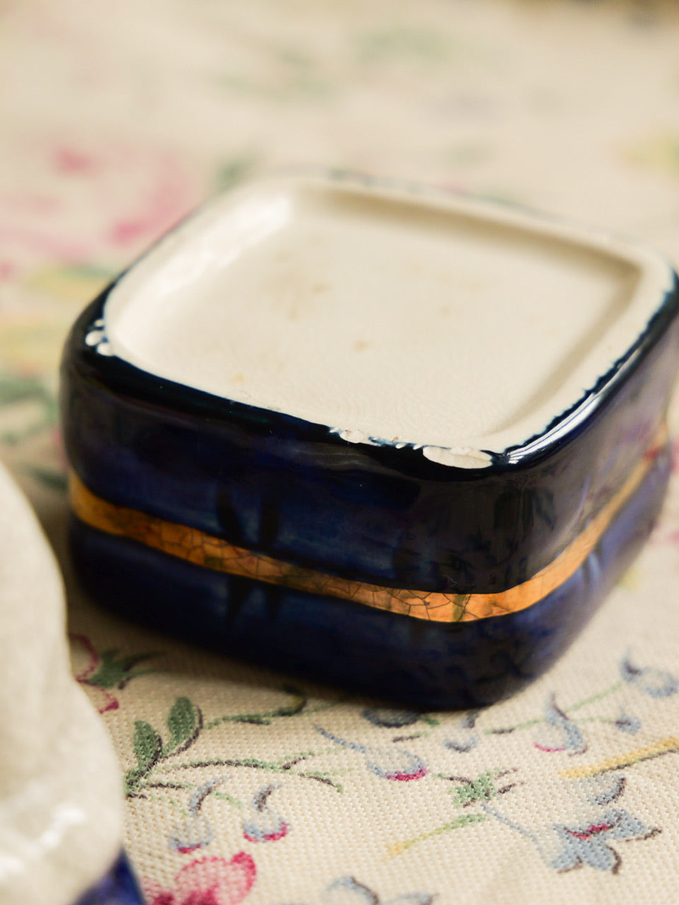 19th Century White Kitty Trinket Box