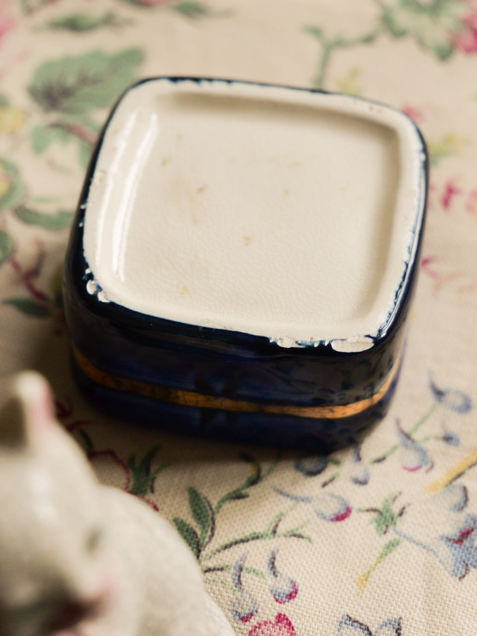 19th Century White Kitty Trinket Box