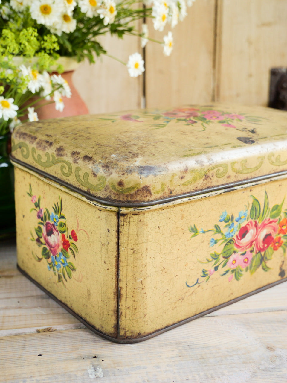 Vintage Rustic Floral Tin