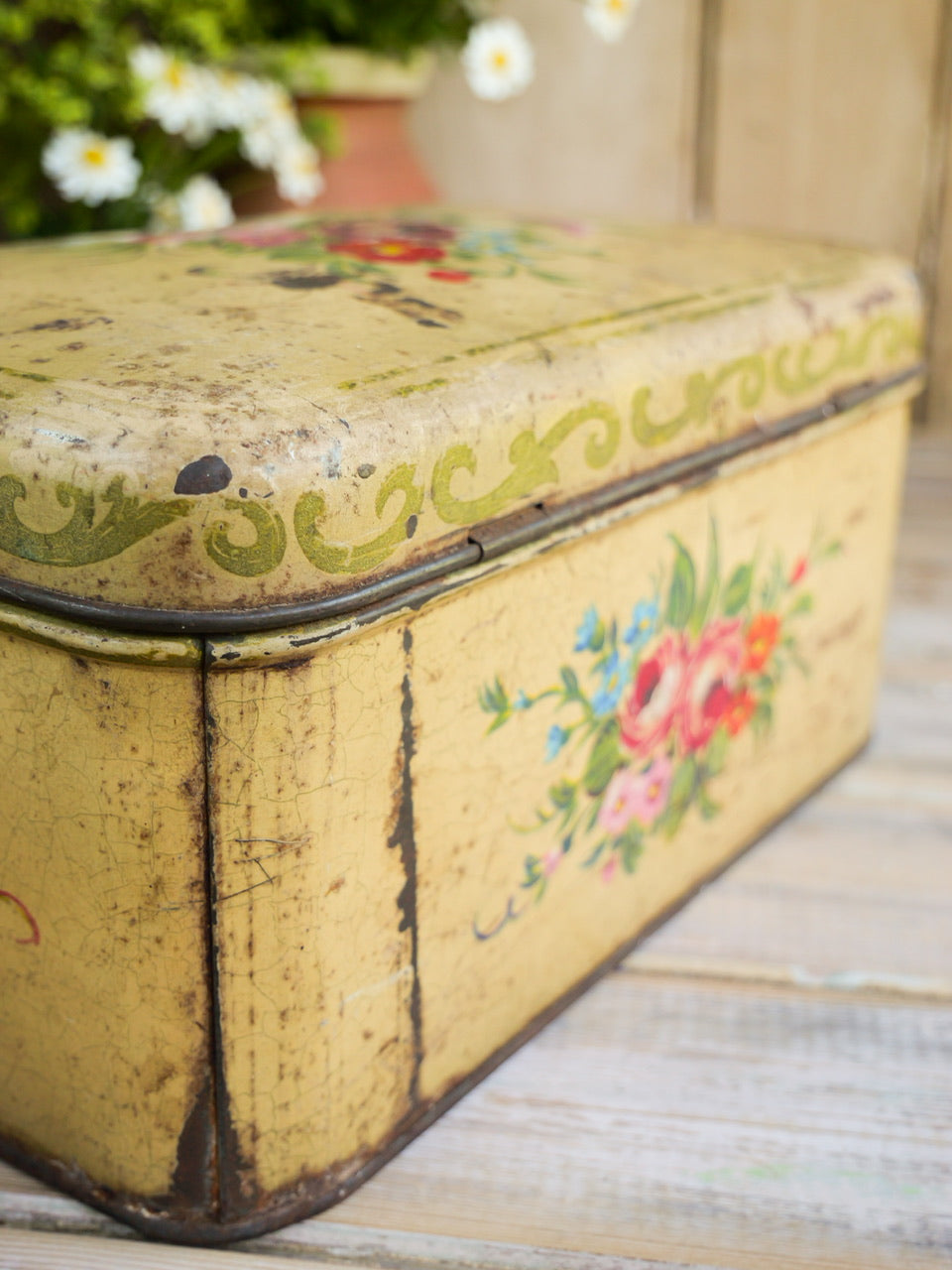 Vintage Rustic Floral Tin