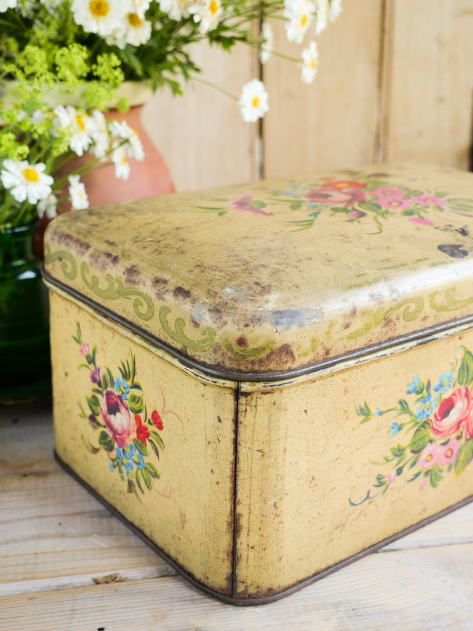 Vintage Rustic Floral Tin